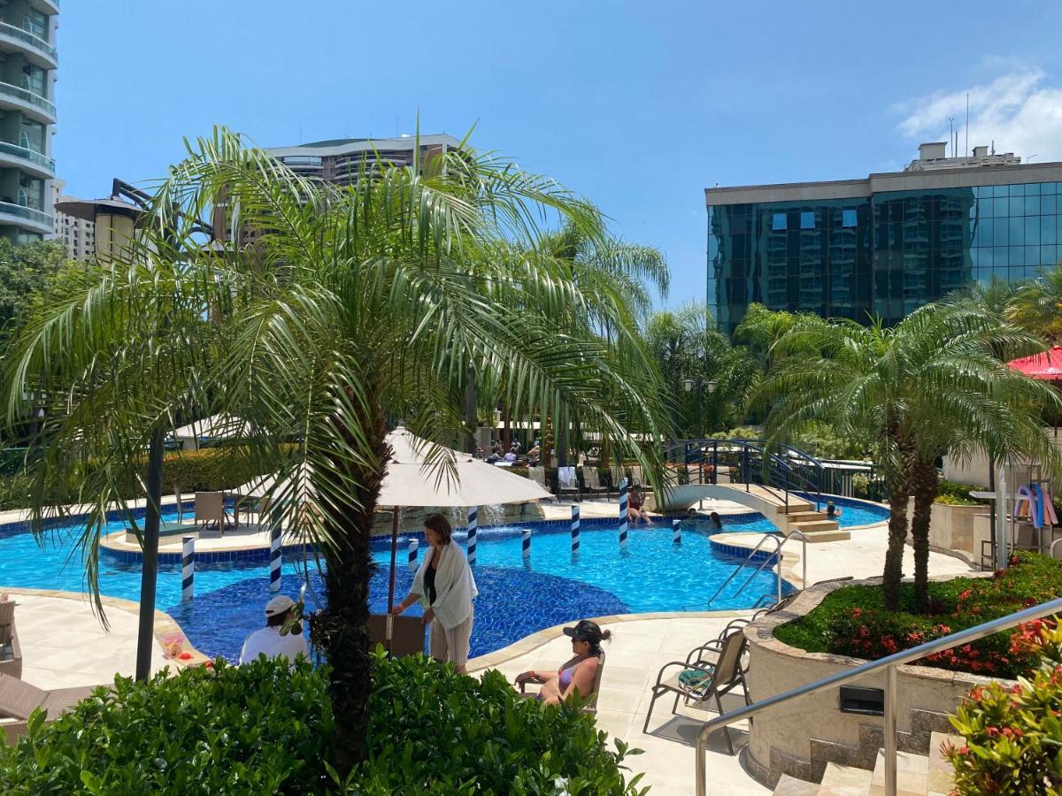 Flat Com Vista Panoramica -15- Na Barra Da Tijuca - Estacionamento Gratuito - Frigobar - Ar Condicionado - Piscina - Academia - Balsa Para Praia Gratis - Varanda - Vista Parcial Mar E Lagoa Rio de Janeiro Bagian luar foto
