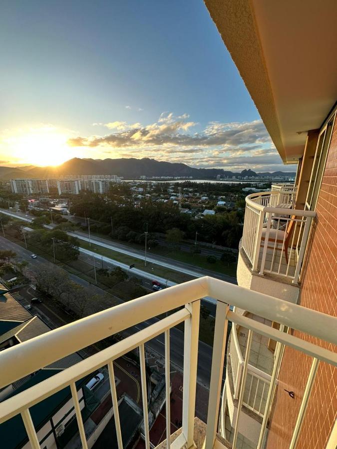 Flat Com Vista Panoramica -15- Na Barra Da Tijuca - Estacionamento Gratuito - Frigobar - Ar Condicionado - Piscina - Academia - Balsa Para Praia Gratis - Varanda - Vista Parcial Mar E Lagoa Rio de Janeiro Bagian luar foto