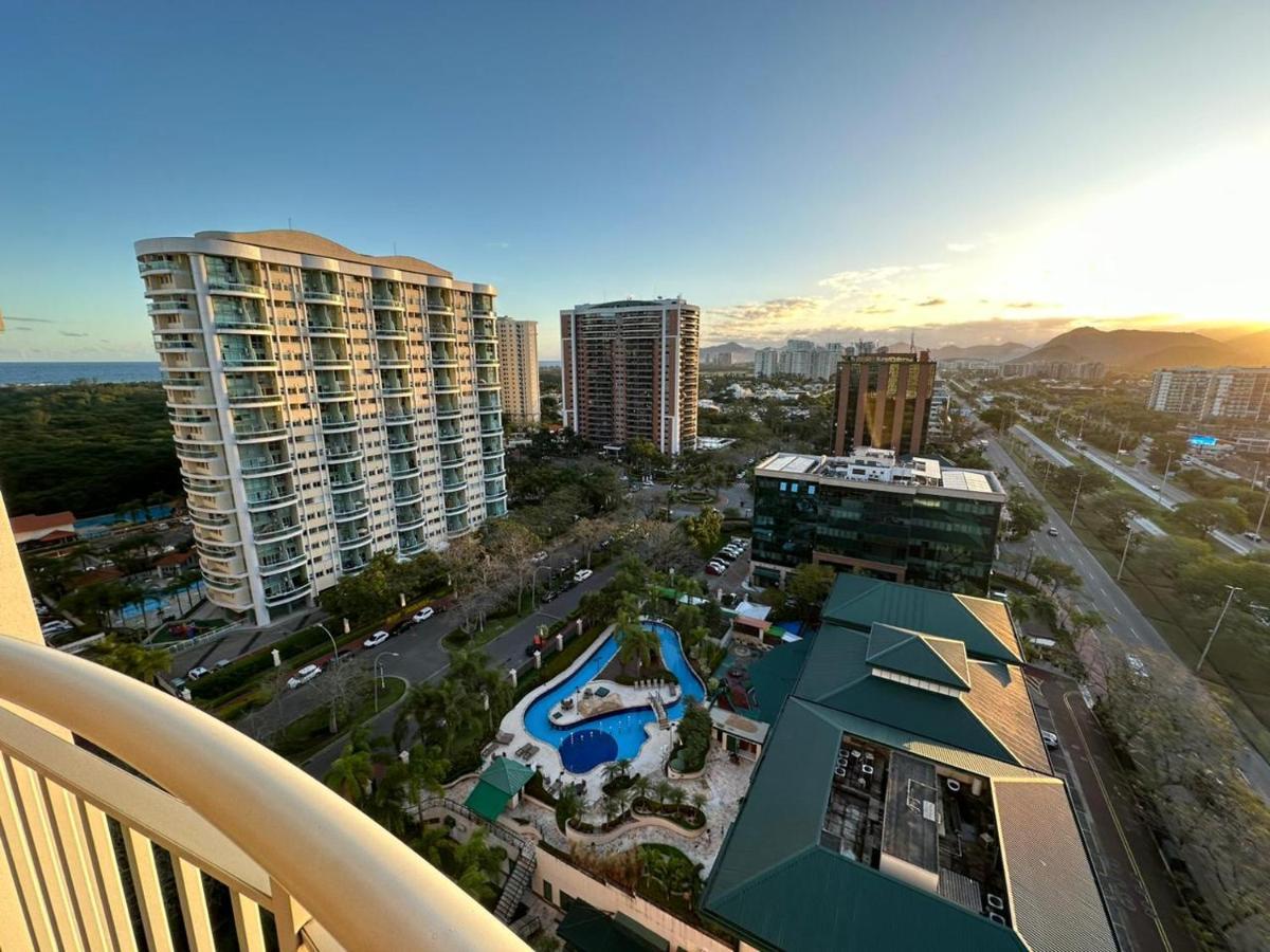 Flat Com Vista Panoramica -15- Na Barra Da Tijuca - Estacionamento Gratuito - Frigobar - Ar Condicionado - Piscina - Academia - Balsa Para Praia Gratis - Varanda - Vista Parcial Mar E Lagoa Rio de Janeiro Bagian luar foto