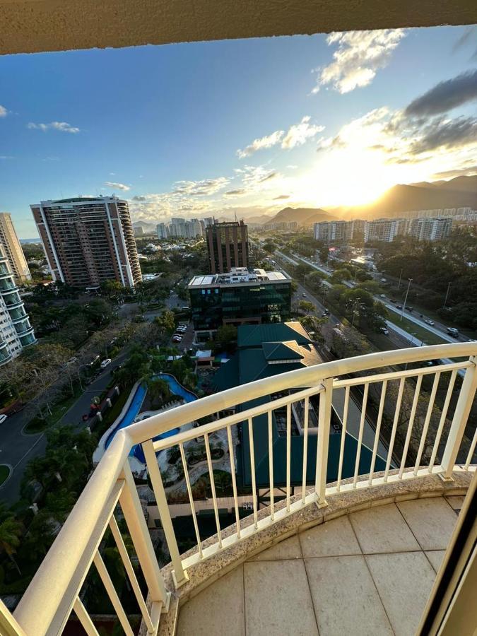 Flat Com Vista Panoramica -15- Na Barra Da Tijuca - Estacionamento Gratuito - Frigobar - Ar Condicionado - Piscina - Academia - Balsa Para Praia Gratis - Varanda - Vista Parcial Mar E Lagoa Rio de Janeiro Bagian luar foto