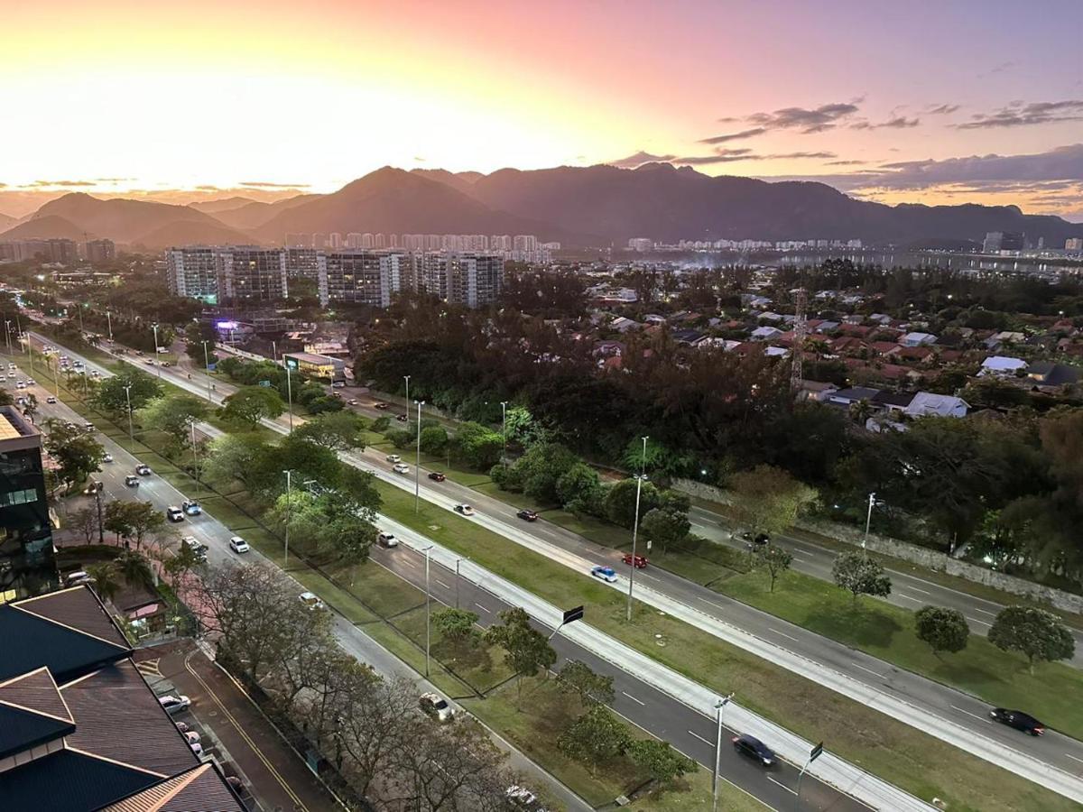 Flat Com Vista Panoramica -15- Na Barra Da Tijuca - Estacionamento Gratuito - Frigobar - Ar Condicionado - Piscina - Academia - Balsa Para Praia Gratis - Varanda - Vista Parcial Mar E Lagoa Rio de Janeiro Bagian luar foto