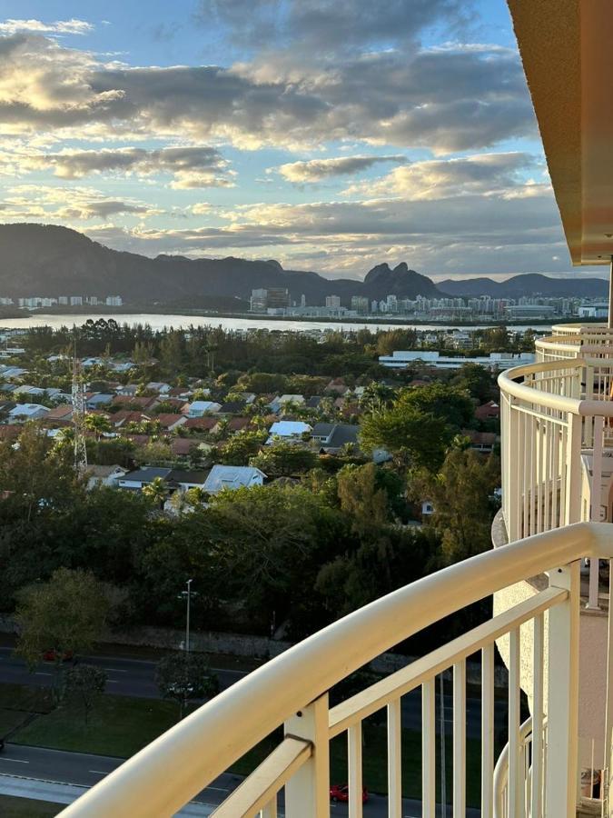 Flat Com Vista Panoramica -15- Na Barra Da Tijuca - Estacionamento Gratuito - Frigobar - Ar Condicionado - Piscina - Academia - Balsa Para Praia Gratis - Varanda - Vista Parcial Mar E Lagoa Rio de Janeiro Bagian luar foto