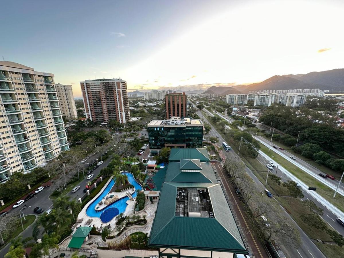 Flat Com Vista Panoramica -15- Na Barra Da Tijuca - Estacionamento Gratuito - Frigobar - Ar Condicionado - Piscina - Academia - Balsa Para Praia Gratis - Varanda - Vista Parcial Mar E Lagoa Rio de Janeiro Bagian luar foto