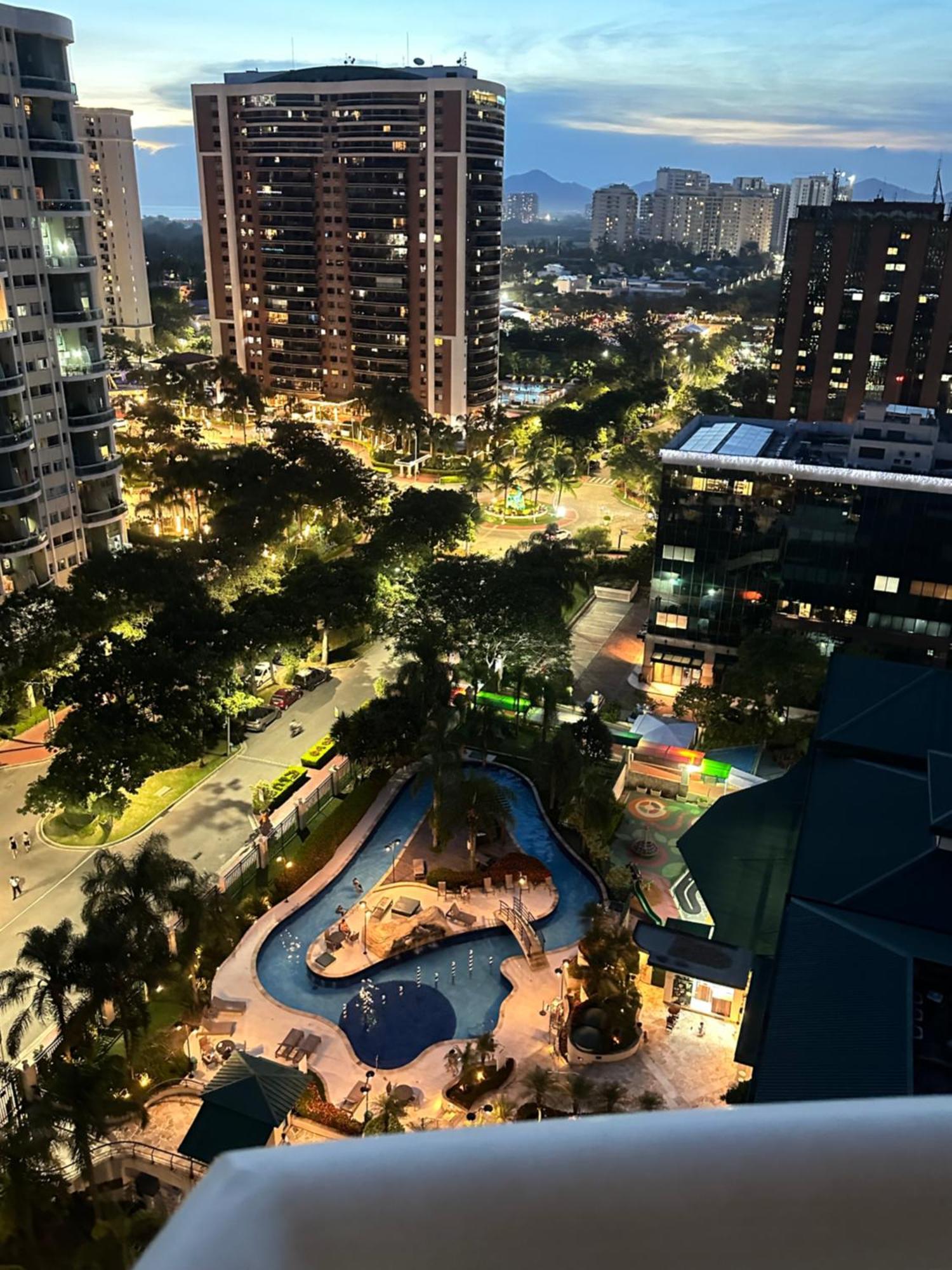 Flat Com Vista Panoramica -15- Na Barra Da Tijuca - Estacionamento Gratuito - Frigobar - Ar Condicionado - Piscina - Academia - Balsa Para Praia Gratis - Varanda - Vista Parcial Mar E Lagoa Rio de Janeiro Bagian luar foto