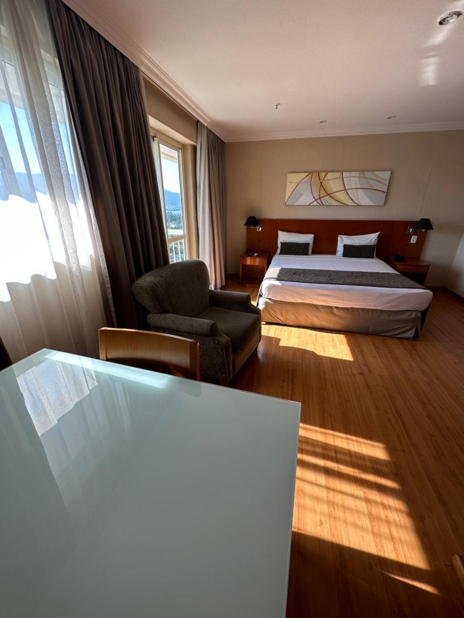 Flat Com Vista Panoramica -15- Na Barra Da Tijuca - Estacionamento Gratuito - Frigobar - Ar Condicionado - Piscina - Academia - Balsa Para Praia Gratis - Varanda - Vista Parcial Mar E Lagoa Rio de Janeiro Bagian luar foto