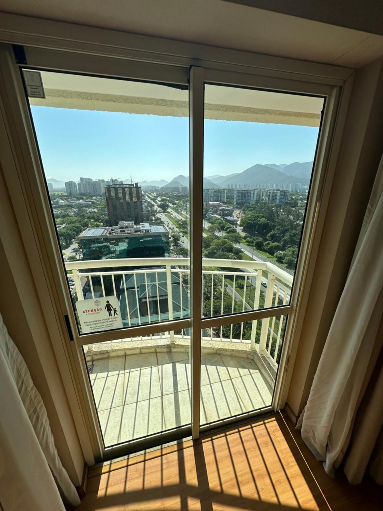 Flat Com Vista Panoramica -15- Na Barra Da Tijuca - Estacionamento Gratuito - Frigobar - Ar Condicionado - Piscina - Academia - Balsa Para Praia Gratis - Varanda - Vista Parcial Mar E Lagoa Rio de Janeiro Bagian luar foto
