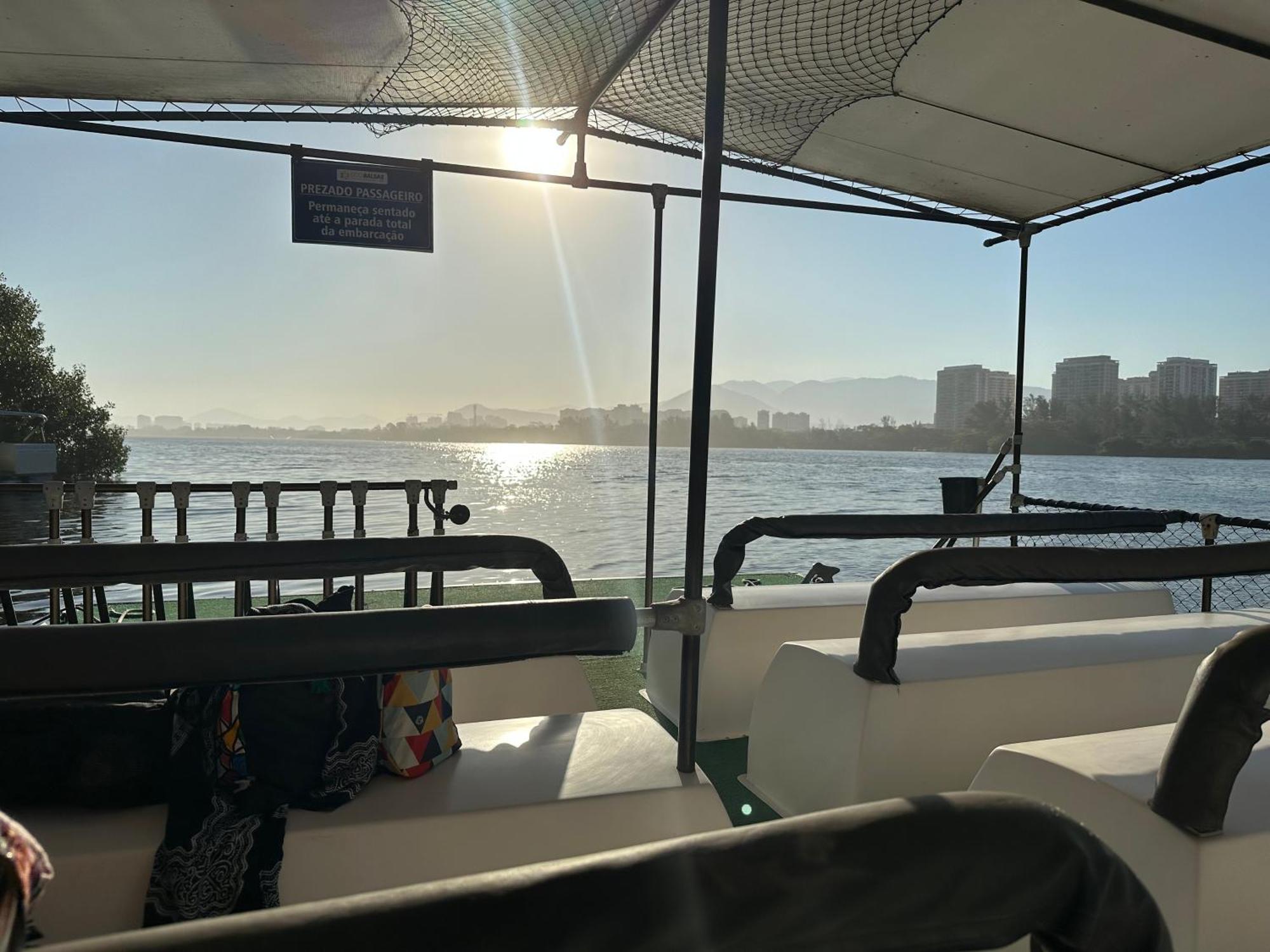 Flat Com Vista Panoramica -15- Na Barra Da Tijuca - Estacionamento Gratuito - Frigobar - Ar Condicionado - Piscina - Academia - Balsa Para Praia Gratis - Varanda - Vista Parcial Mar E Lagoa Rio de Janeiro Bagian luar foto